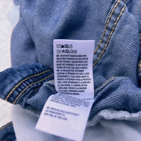 AEO Y2K Distressed Denim Women’s Medium Blue Jean Summer Jacket Normcore - Picture 11 of 11